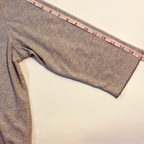 Alfred Dunner- Top- Gray. 3/4 sleeves. Size PM. Embroidery in front. - Picture 5 of 6